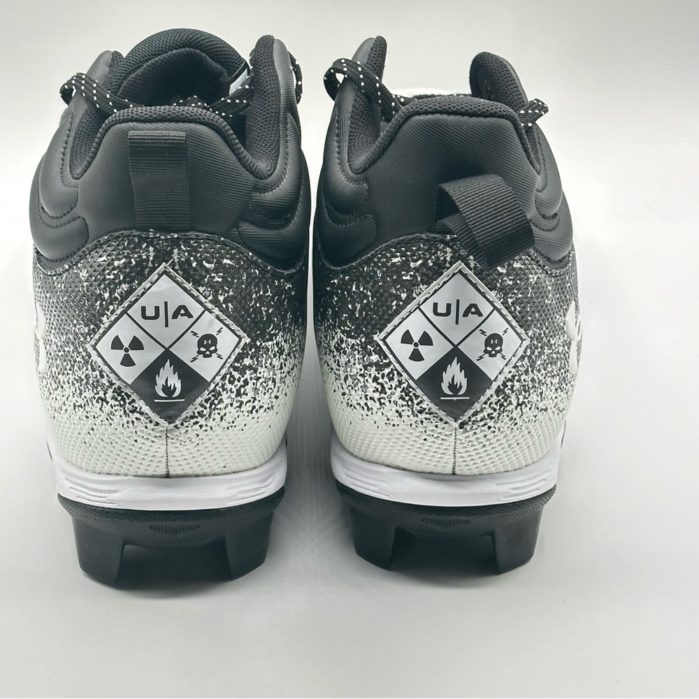 Men’s Under Armour Spotlight Franchise 2.0 3025083-001 Black Football Cleats 16 - Picture 4 of 11